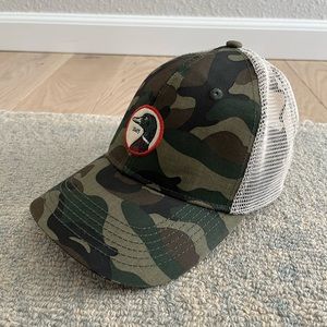 Duck Head Circle Patch Trucker Hat - Camo